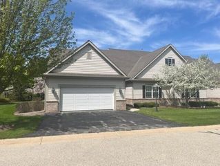 1793 Cedar Ridge DRIVE #215-1, Slinger, WI 53086