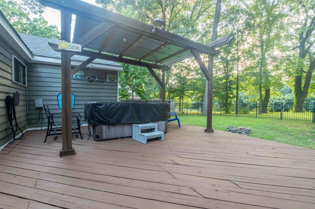 9156 GAINSBOROUGH DR, Lakeland, TN 38002