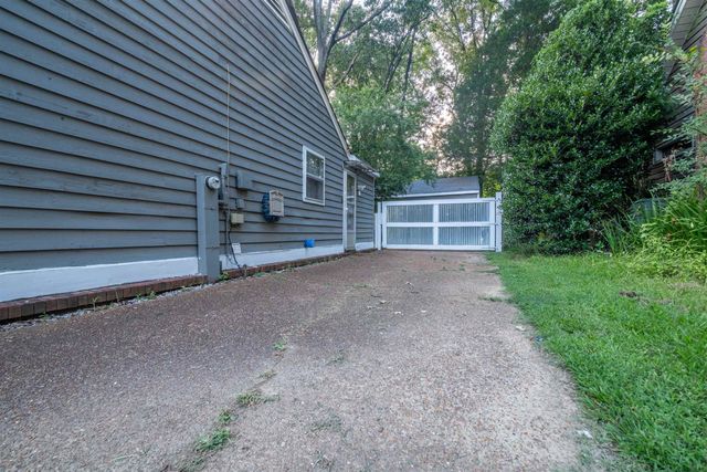 9156 GAINSBOROUGH DR, Lakeland, TN 38002