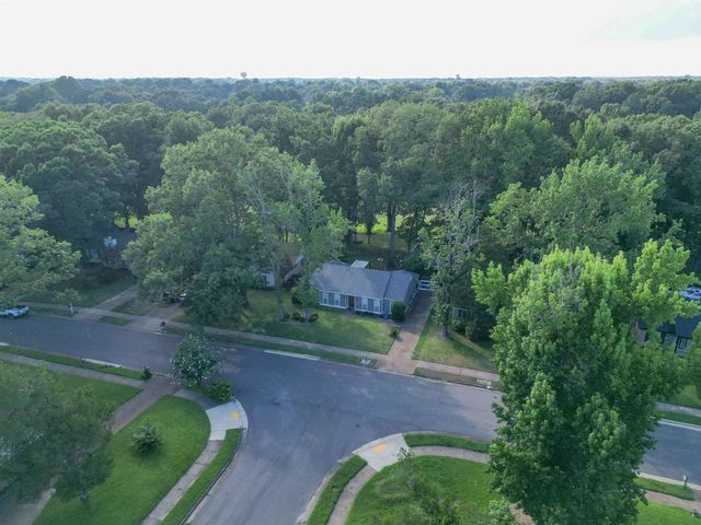 9156 GAINSBOROUGH DR, Lakeland, TN 38002