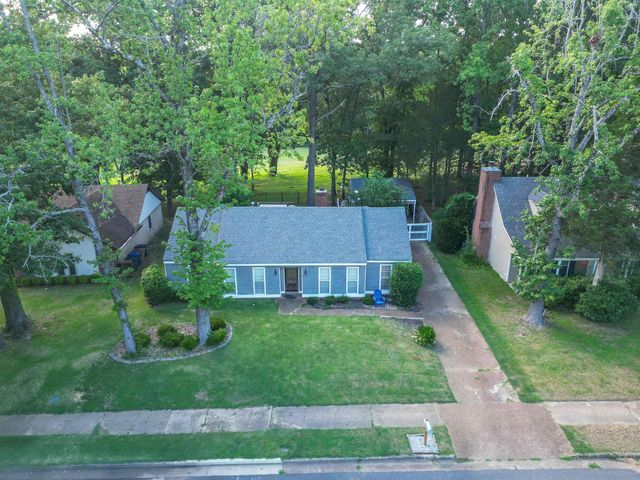 9156 GAINSBOROUGH DR, Lakeland, TN 38002