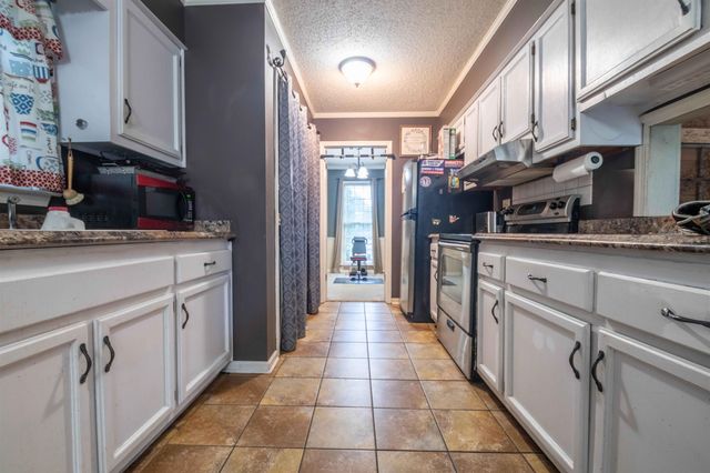 9156 GAINSBOROUGH DR, Lakeland, TN 38002