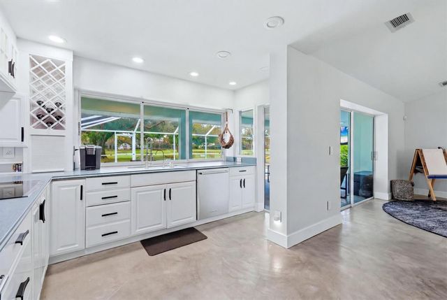 3900 TORREY PINES BOULEVARD, Sarasota, FL 34238