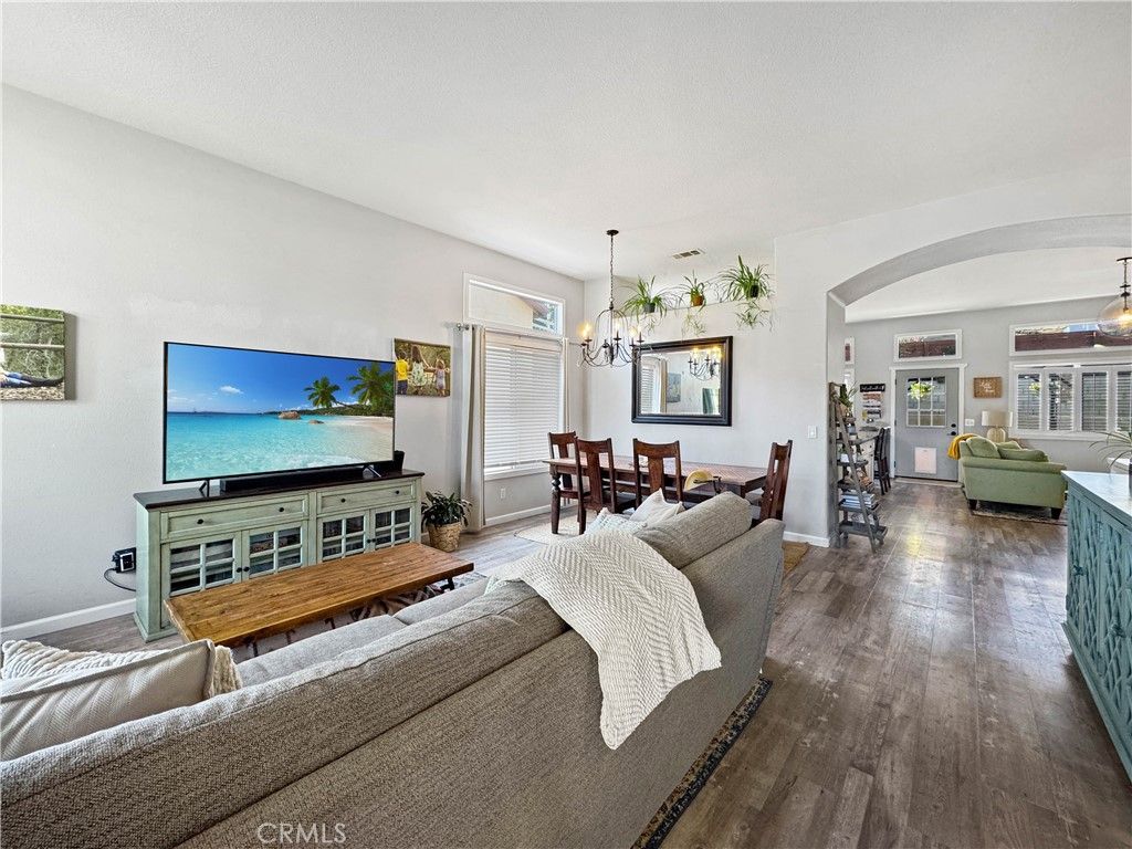 Image 4 of property listing at 39620 Bonaire, Murrieta, CA 92563