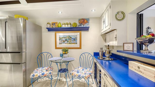 1355 S PORTOFINO DRIVE 103, Sarasota, FL 34242