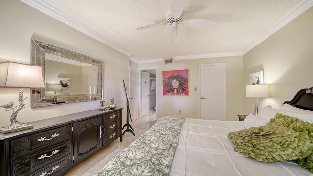 1355 S PORTOFINO DRIVE 103, Sarasota, FL 34242