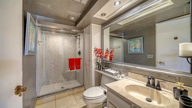 1355 S PORTOFINO DRIVE 103, Sarasota, FL 34242