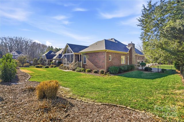 506 Ballymote Court, Matthews, NC 28104