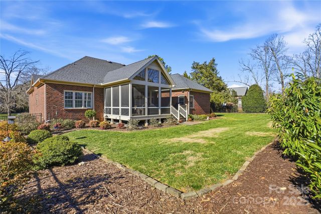 506 Ballymote Court, Matthews, NC 28104