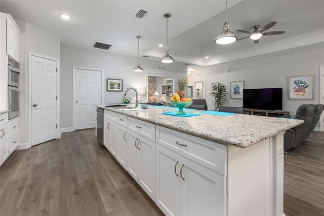 8180 NE 8TH PLACE, High Springs, FL 32643