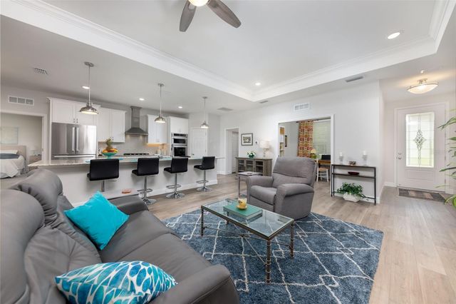 8180 NE 8TH PLACE, High Springs, FL 32643