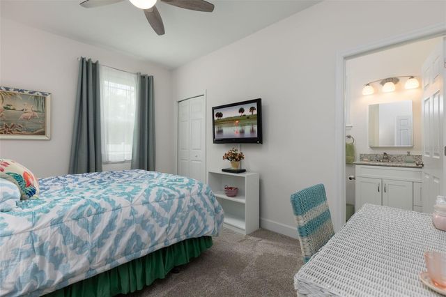 8180 NE 8TH PLACE, High Springs, FL 32643