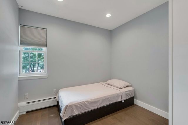 1309 Valley Road B, Wayne Twp., NJ 07470