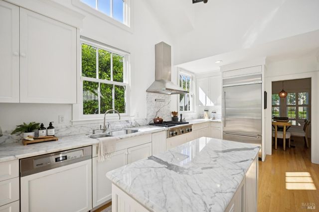 137 France St, Sonoma, CA 95476