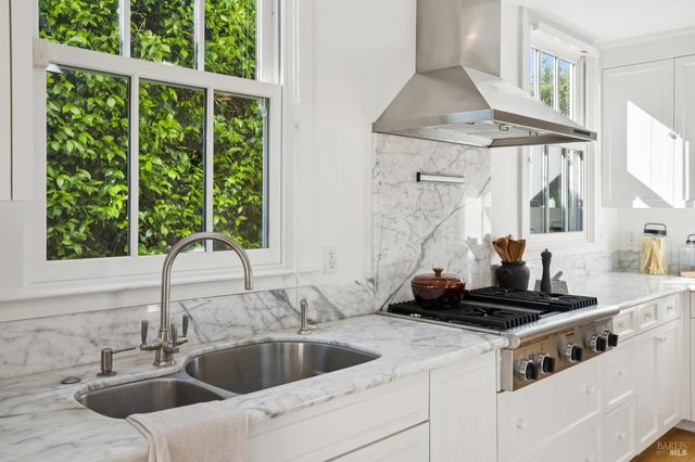 137 France St, Sonoma, CA 95476