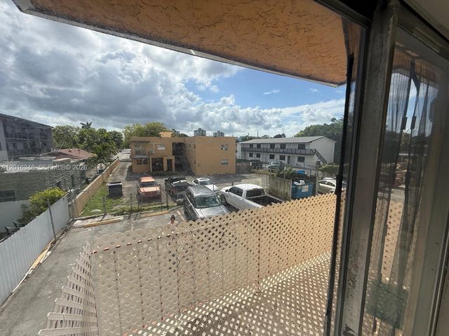 3045 NW 21st Ct 6, Miami, FL 33142