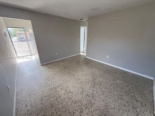 3045 NW 21st Ct 6, Miami, FL 33142
