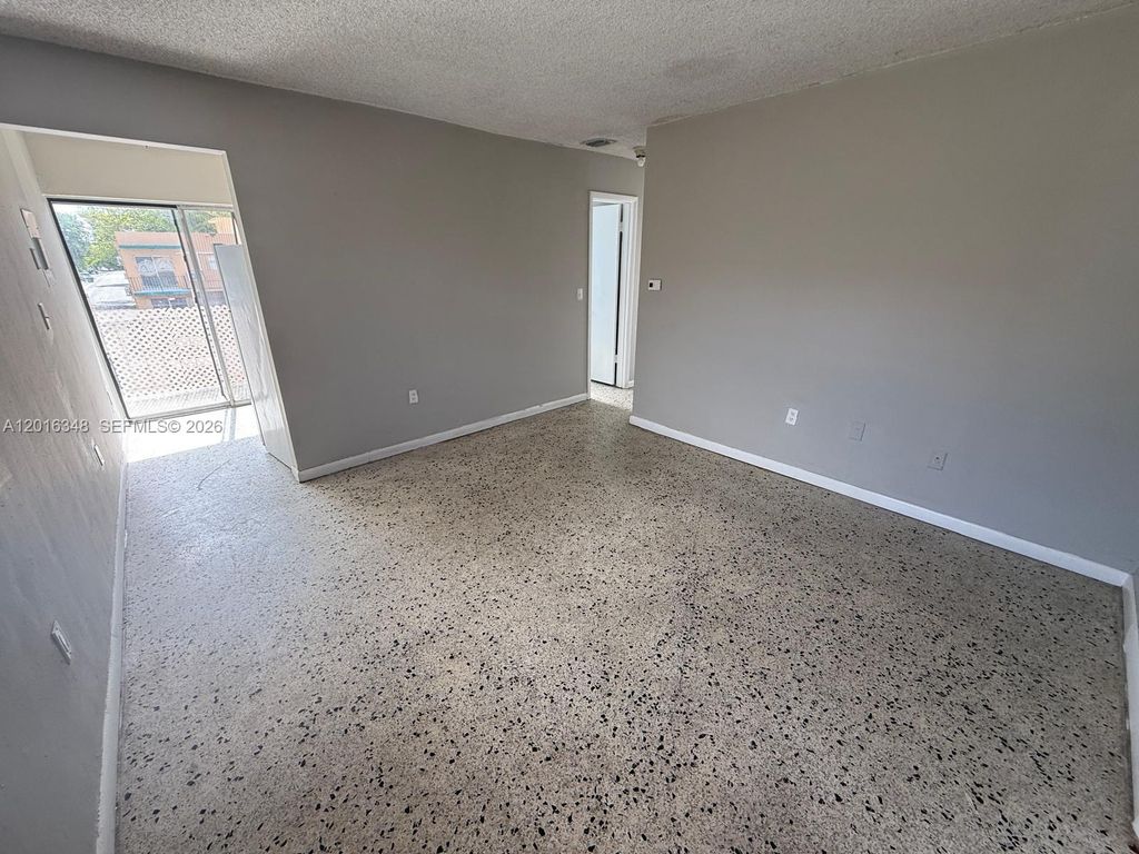3045 NW 21st Ct 6, Miami, FL 33142