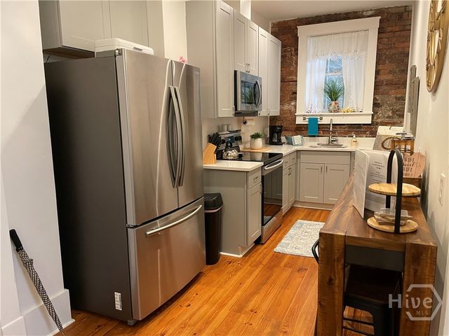 210 E State Street, Savannah, GA 31401