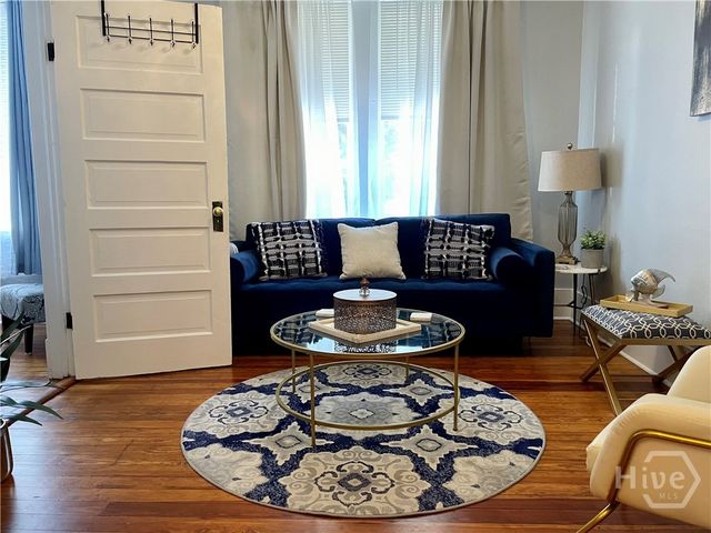 210 E State Street, Savannah, GA 31401