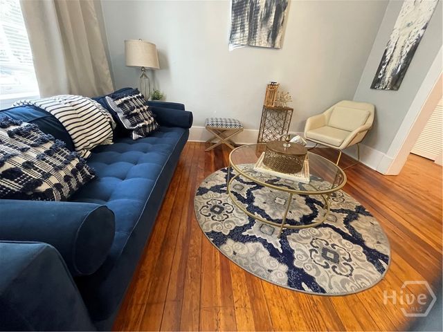 210 E State Street, Savannah, GA 31401