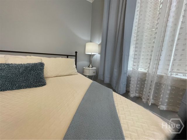 210 E State Street, Savannah, GA 31401