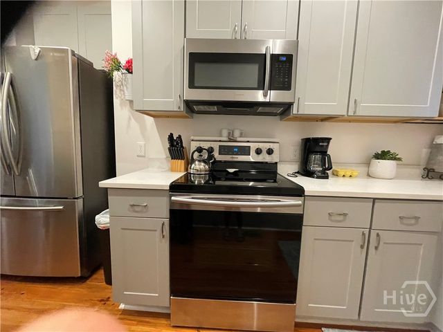 210 E State Street, Savannah, GA 31401