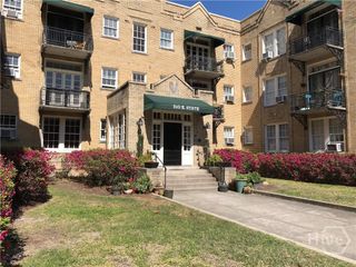 210 E State Street, Savannah, GA 31401