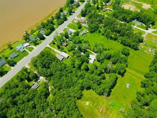 3020 Fm 563, Anahuac, TX 77514