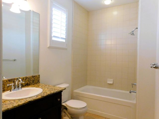 2023 E Makenna Drive, Fresno, CA 93730