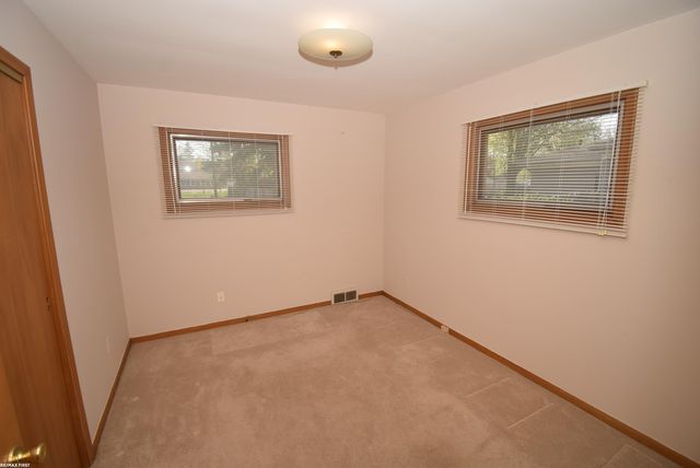 30112 Gloria Street, Saint Clair Shores, MI 48082