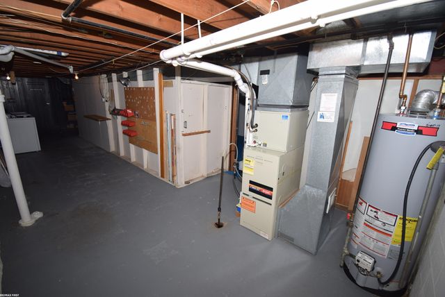 30112 Gloria Street, Saint Clair Shores, MI 48082