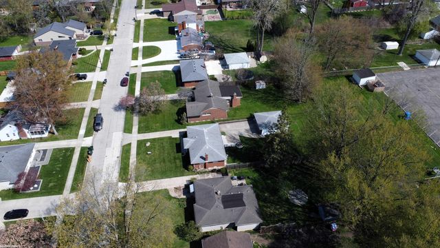 30112 Gloria Street, Saint Clair Shores, MI 48082