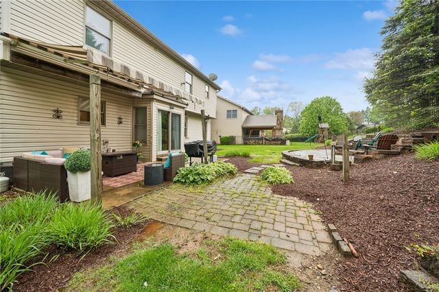 5056 Cypress Dr, Murrysville, PA 15668