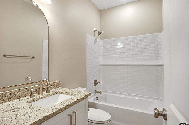 3053 Guinn Farms Rd, Tyler, TX 75707