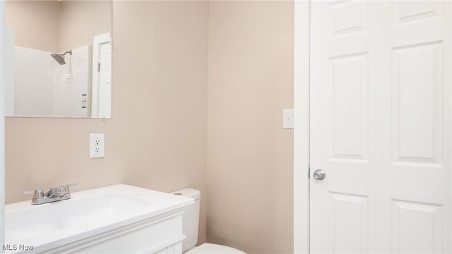 1332 Playford Avenue, Zanesville, OH 43701