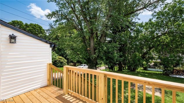 1332 Playford Avenue, Zanesville, OH 43701