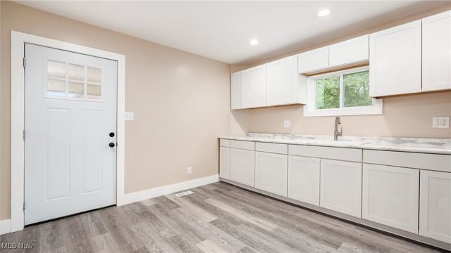 1332 Playford Avenue, Zanesville, OH 43701