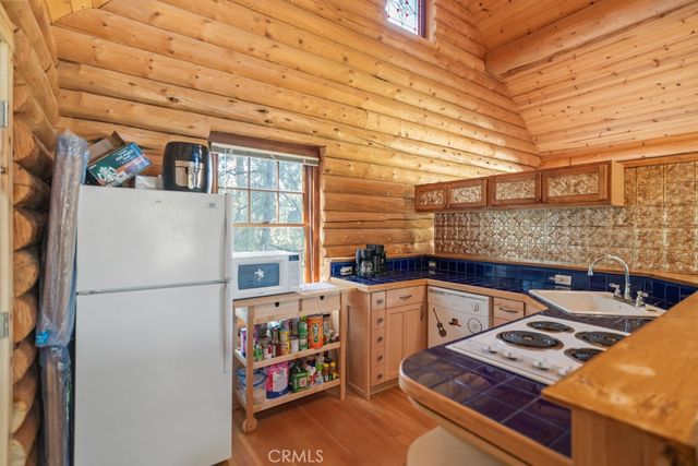 15916 Zurich Way, Pine Mountain Club, CA 93222