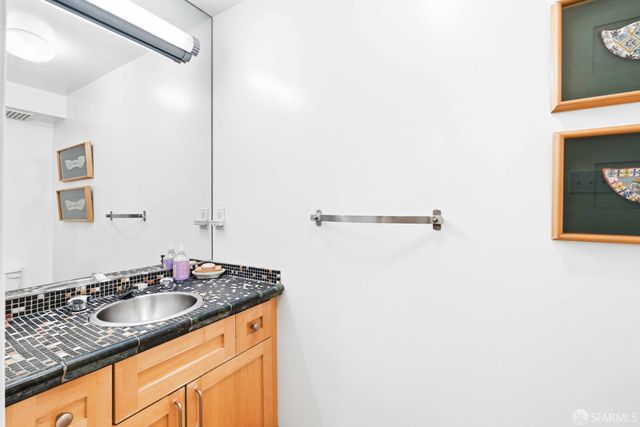 2875 21st Street 16, San Francisco, CA 94110