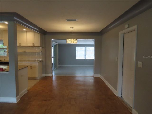 2434 65TH STREET N, St Petersburg, FL 33710
