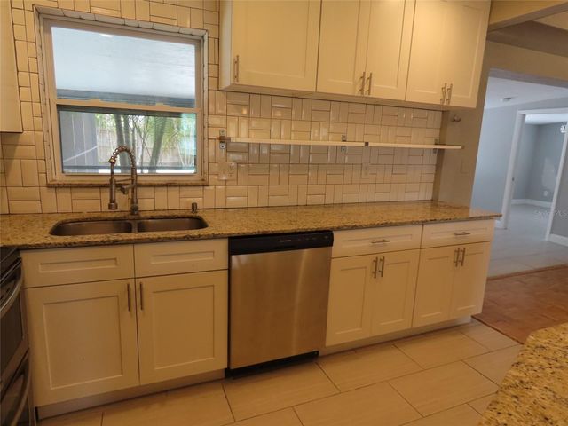 2434 65TH STREET N, St Petersburg, FL 33710