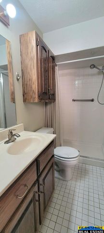 5614 N 116 Avenue Circle, Omaha, NE 68164