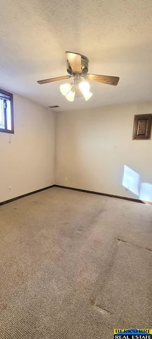 5614 N 116 Avenue Circle, Omaha, NE 68164