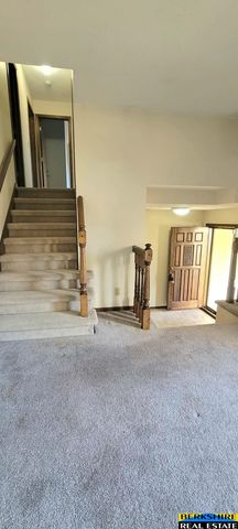 5614 N 116 Avenue Circle, Omaha, NE 68164