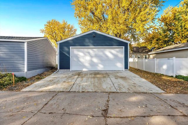 2925 Georgia Avenue S, Saint Louis Park, MN 55426