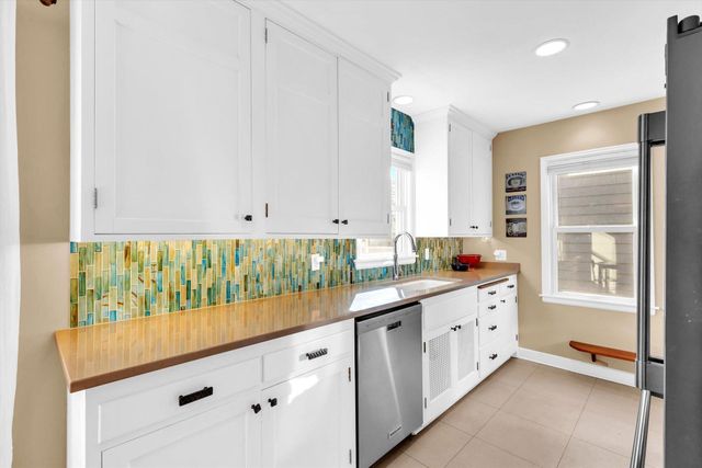 2925 Georgia Avenue S, Saint Louis Park, MN 55426