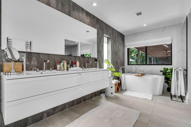 490 NE 91st St, Miami Shores, FL 33138