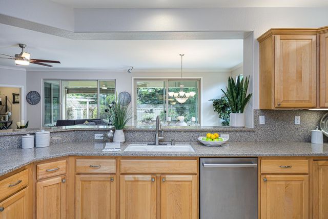 2748 Woodacre Ct, Lincoln, CA 95648