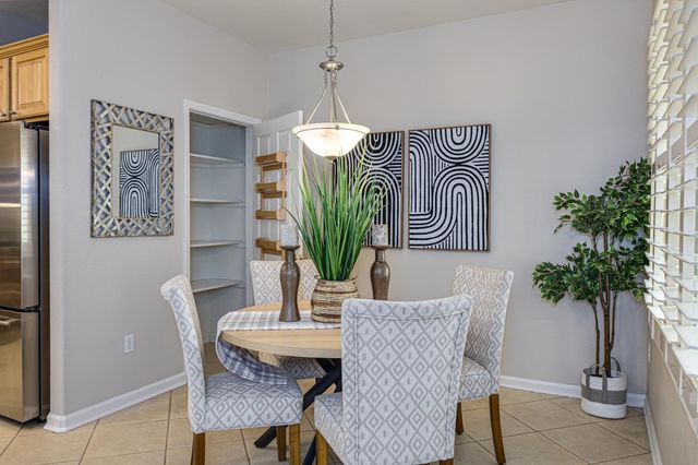 2748 Woodacre Ct, Lincoln, CA 95648